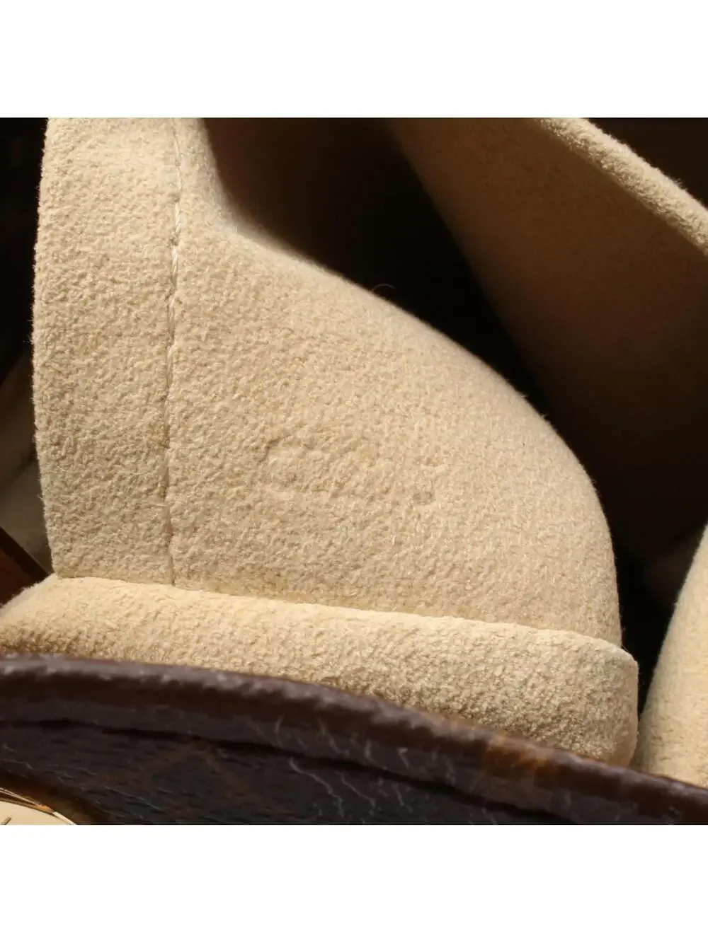 Louis Vuitton Artsy Mm Shoulder Bag #300153L14B